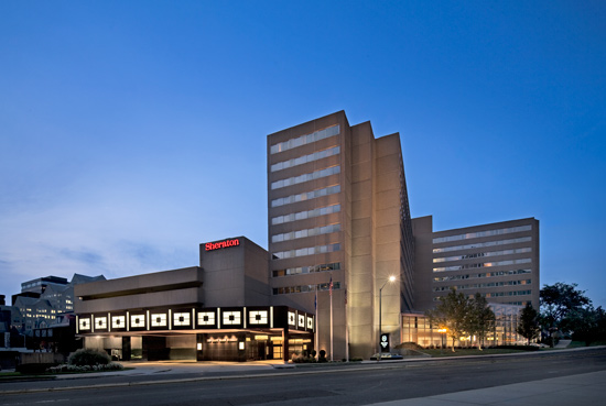 Sheraton-Stamford-Hotel-Exterior